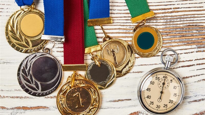 L’art de la reconnaissance : pourquoi choisir une médaille personnalisable pour vos événements sportifs