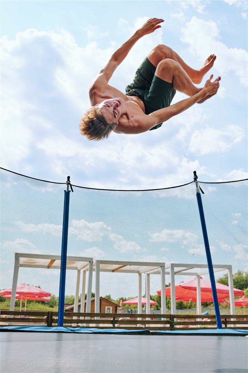 Exercices ludiques spécifiques pour améliorer l’agilité sur trampoline