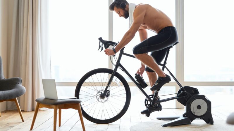 Home trainer vélo : utilisation, avantages et guide pratique