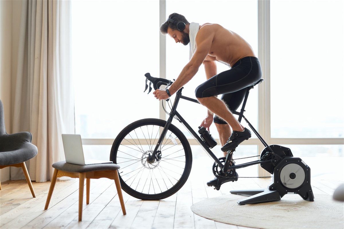 Home trainer vélo : utilisation, avantages et guide pratique