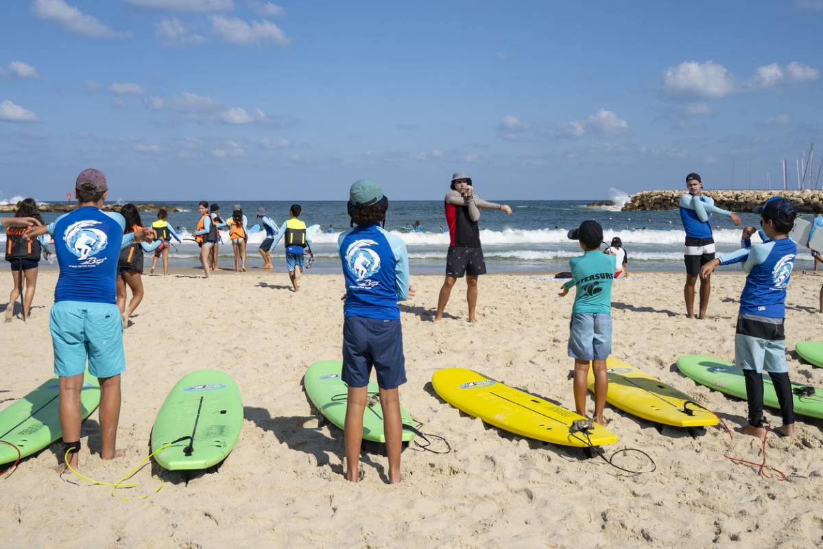 Comment préparer un atelier de surf dans un cadre scolaire ou associatif ?